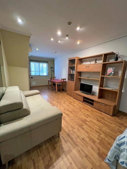 Apartamento Estudio para parejas con WIFI en la playa Valencia Habitación foto